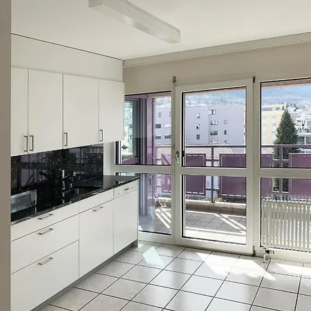 Bright With Balcony In Centre Apartamento *